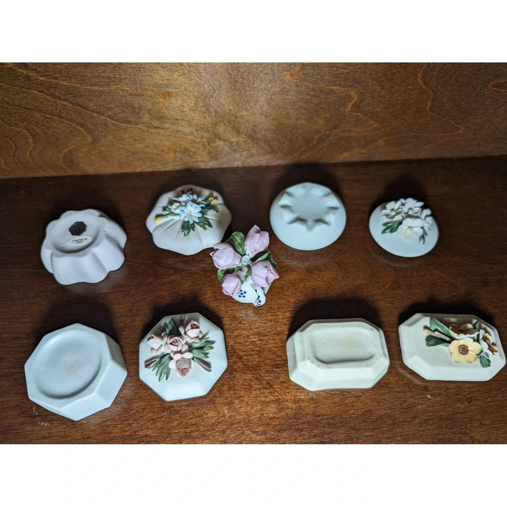 VTG Lot of 4 Capodimonte Porcelan Floral Lidded Trinket Boxes And Flower Vase